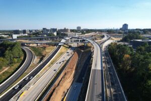Looking south on SR 400 at the I-285 SR 400 interchange (Sept. 2022) v2